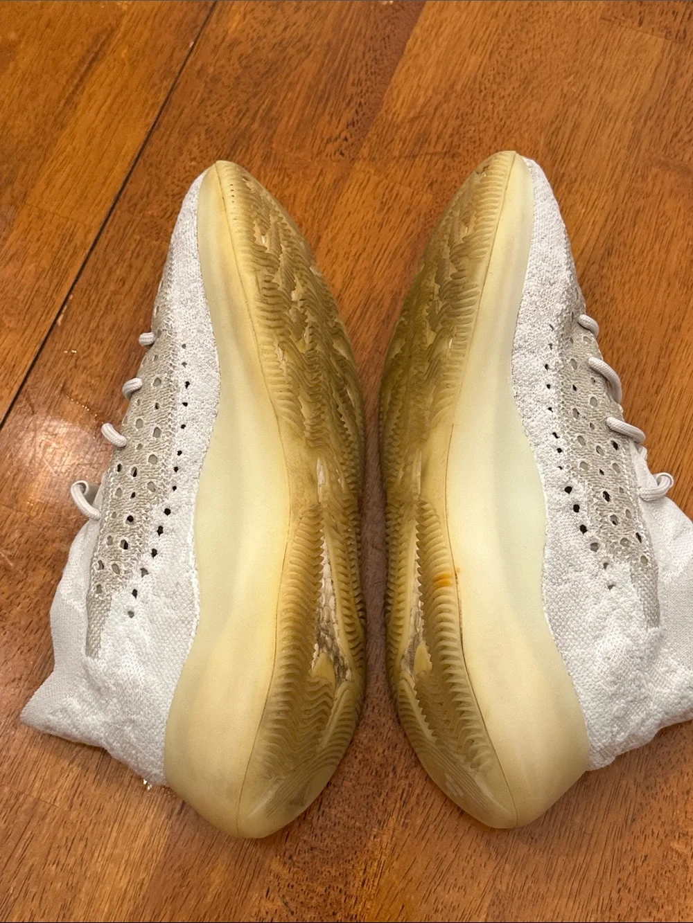 adidas Yeezy Boost 380 Calcite Glow GZ8668 2020 White Gray Primeknit size 9.5